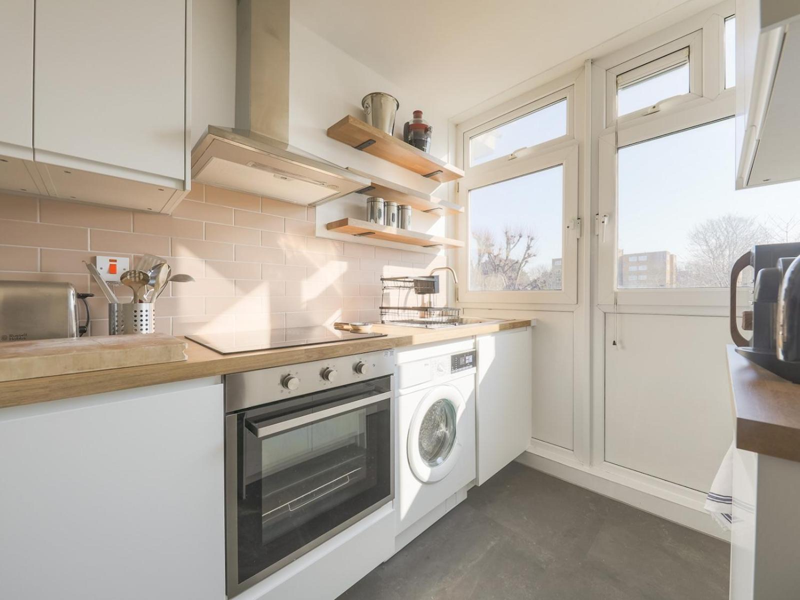 Pass The Keys Stylish Modern Flat Londen